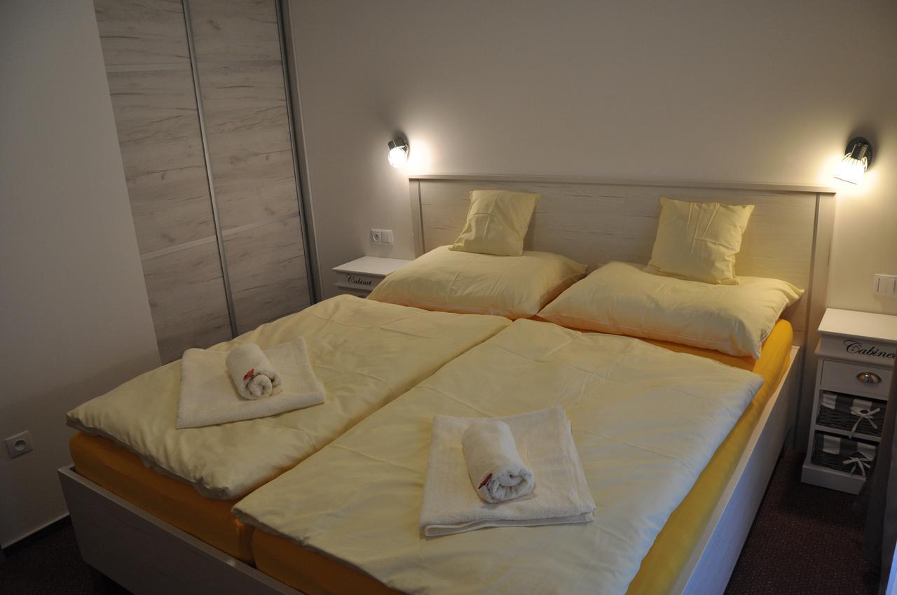Apartman 14 Lucky Demaenovska Dolina エクステリア 写真